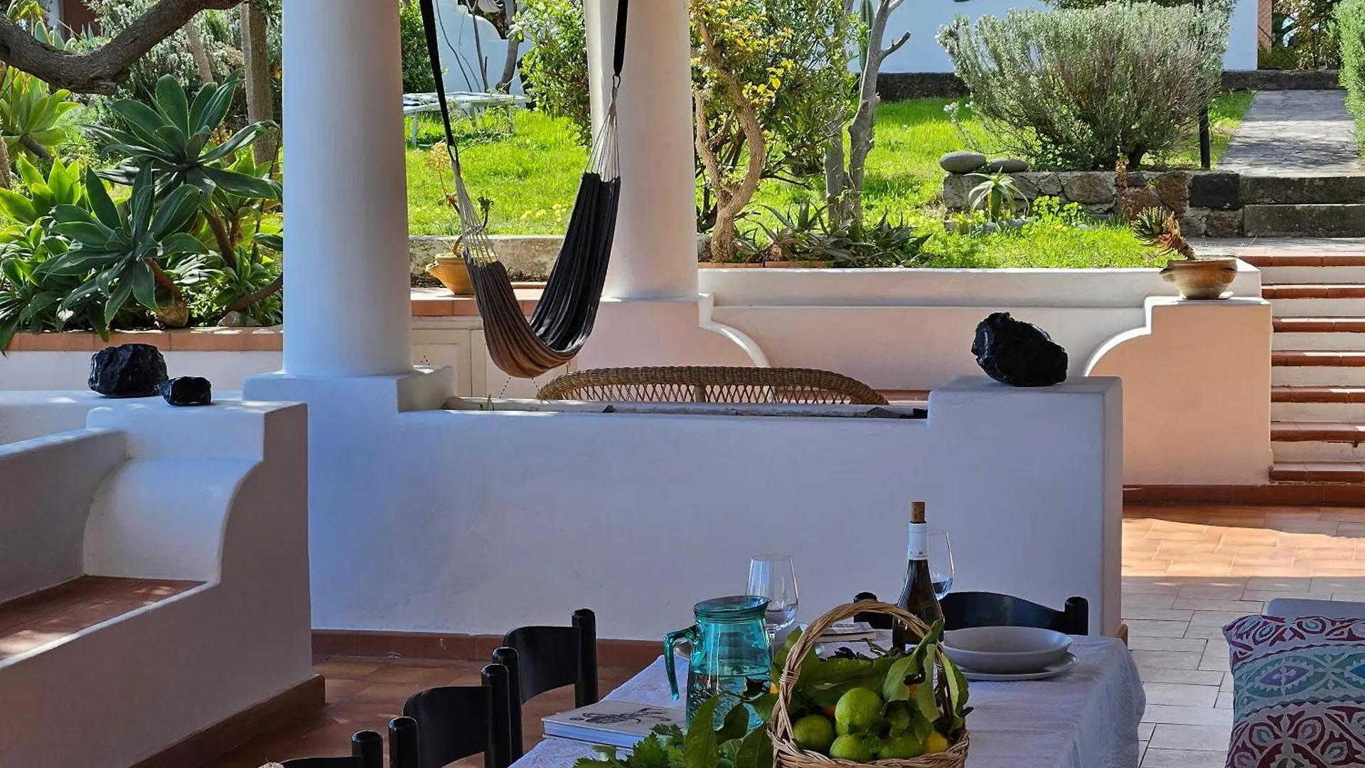 Villa Eolie 리파리 0*,