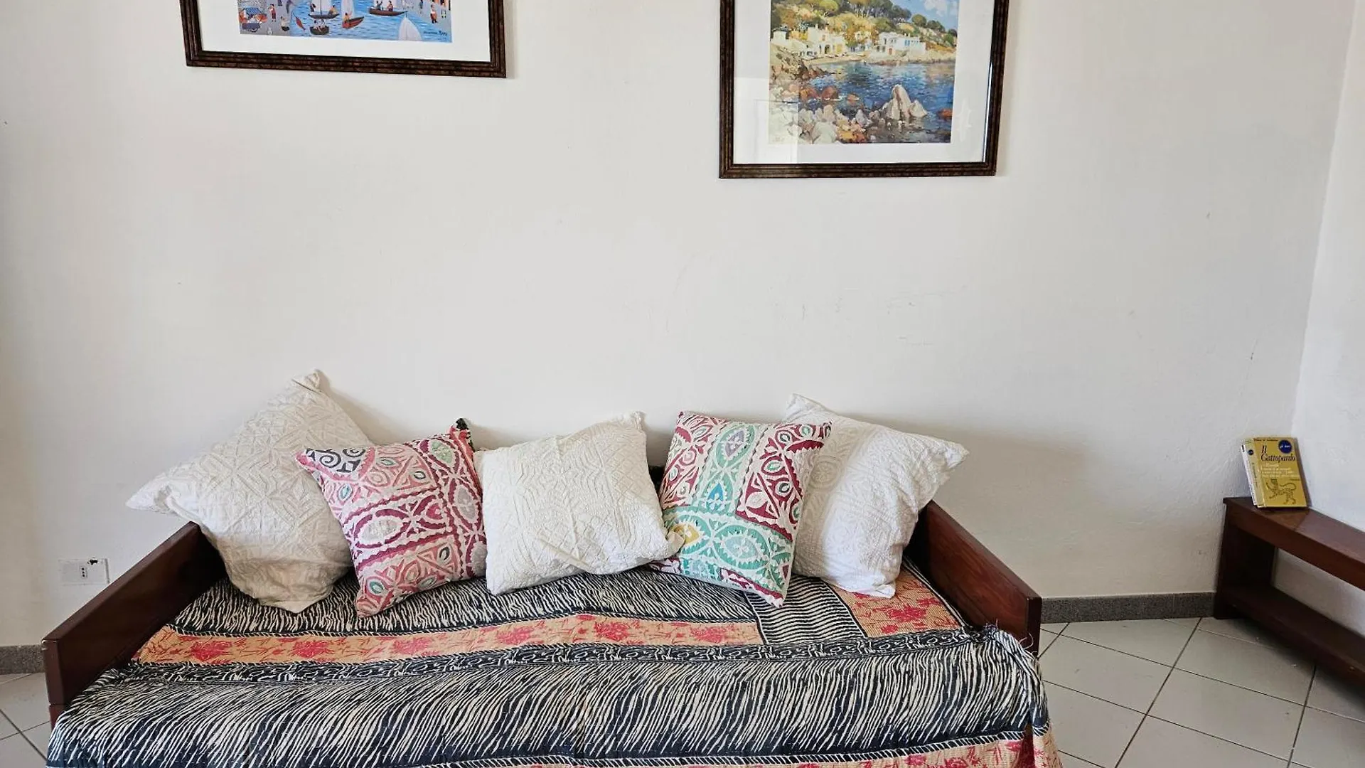 Villa Eolie 리파리 0*,